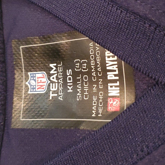 Boys 4T Russel Wilson Jersey New with tags - Picture 2 of 5